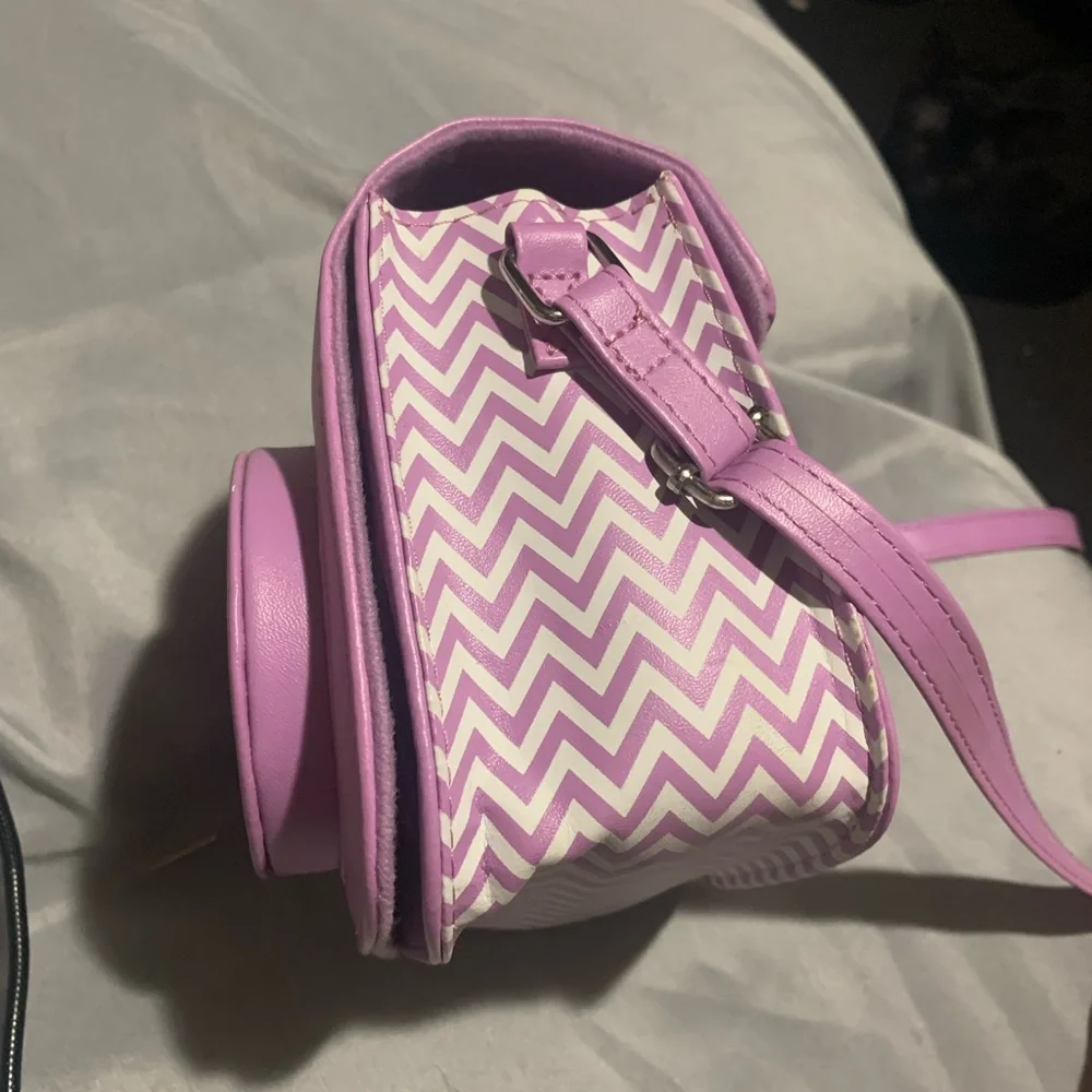 Purple Instax mini 7+ case included (film not included)